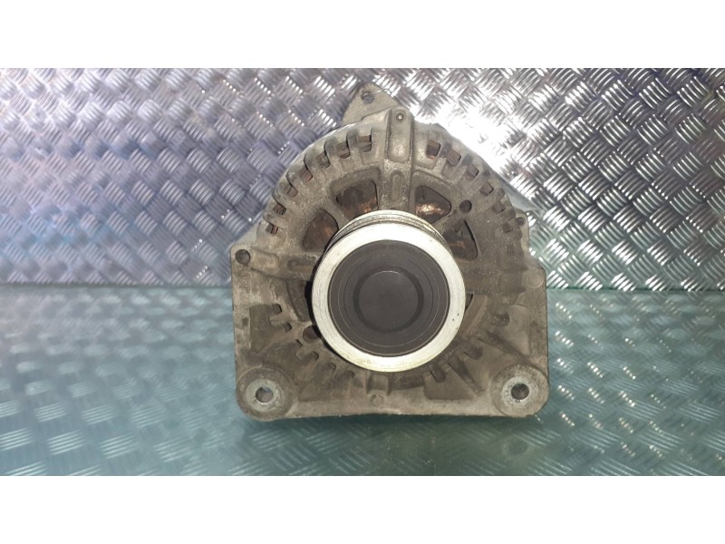 Recambio de alternador para renault megane ii berlina 5p authentique referencia OEM IAM 8200100907 VALEO 110A