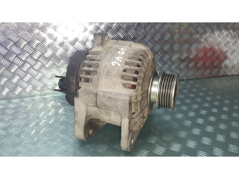 Recambio de alternador para renault megane ii berlina 5p authentique referencia OEM IAM 8200100907 VALEO 110A