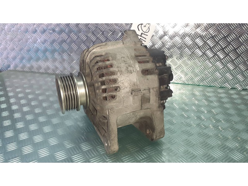 Recambio de alternador para renault megane ii berlina 5p authentique referencia OEM IAM 8200100907 VALEO 110A