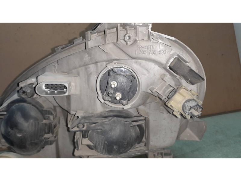 Recambio de faro derecho para mercedes-benz clase a (w168) 190 (168.032) referencia OEM IAM 0301192202 A1688201861 1305235593