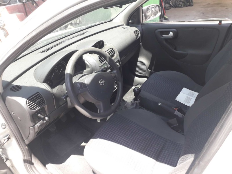 opel corsa c del año 2002