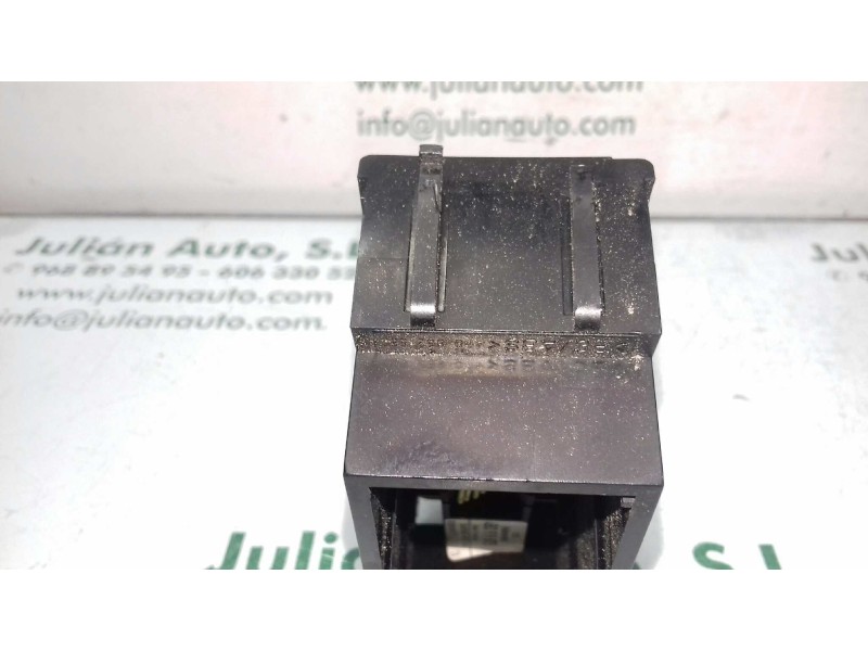 Recambio de mando multifuncion para audi a6 berlina (4b2) 2.5 tdi quattro referencia OEM IAM 4B0919875  