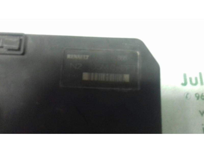 Recambio de caja reles / fusibles para renault scenic ii dynamique referencia OEM IAM  5191580A8 8711163976