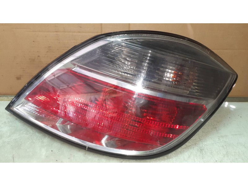 Recambio de piloto trasero derecho para opel astra h ber. cosmo referencia OEM IAM 13222325  495056087