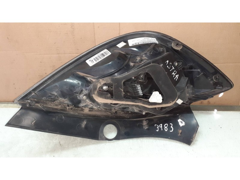 Recambio de piloto trasero derecho para opel astra h ber. cosmo referencia OEM IAM 13222325  495056087