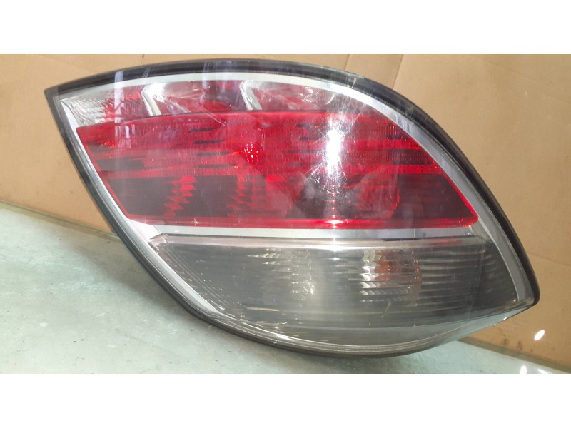 Recambio de piloto trasero izquierdo para opel astra h ber. cosmo referencia OEM IAM 13222324 VP7HLX13441 495056087