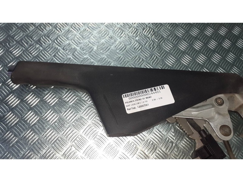 Recambio de palanca freno para seat leon (1m1) 1.9 tdi referencia OEM IAM 1J0947561   Recambio de palanca freno para seat leon (1m1) 1.9 tdi referencia OEM IAM 1J0947561