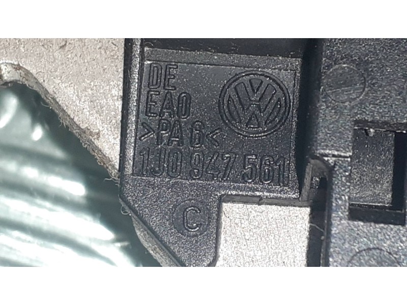 Recambio de palanca freno para seat leon (1m1) 1.9 tdi referencia OEM IAM 1J0947561   Recambio de palanca freno para seat leon (1m1) 1.9 tdi referencia OEM IAM 1J0947561