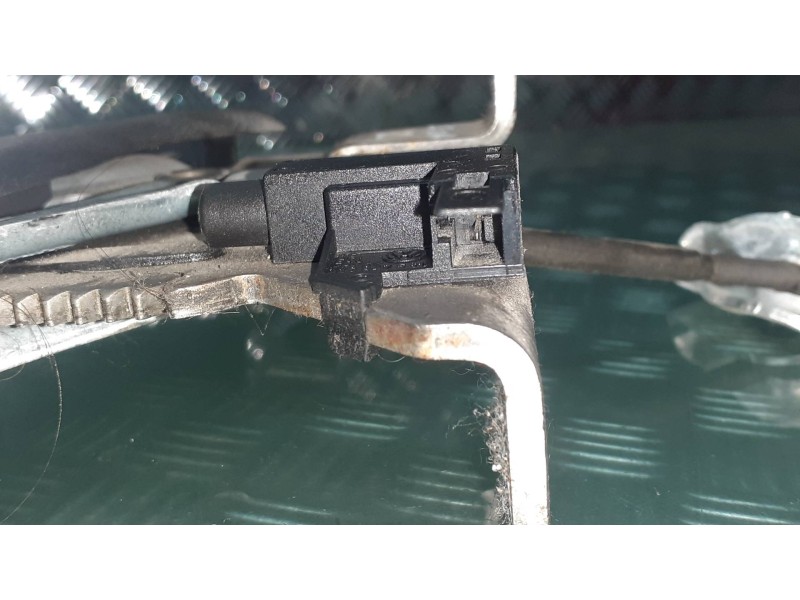 Recambio de palanca freno para seat leon (1m1) 1.9 tdi referencia OEM IAM 1J0947561   Recambio de palanca freno para seat leon (1m1) 1.9 tdi referencia OEM IAM 1J0947561