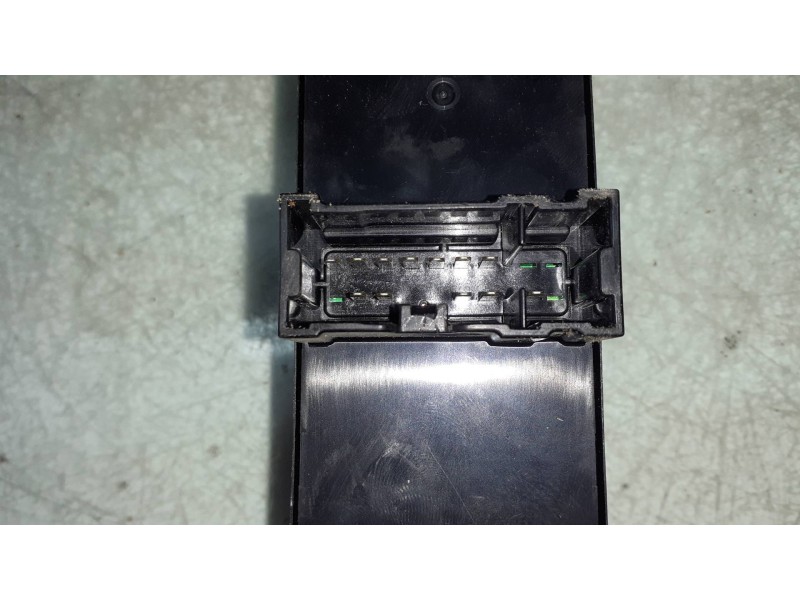 Recambio de mando elevalunas delantero izquierdo para nissan primera berlina (p12) acenta referencia OEM IAM 25401AV640 2752N1 