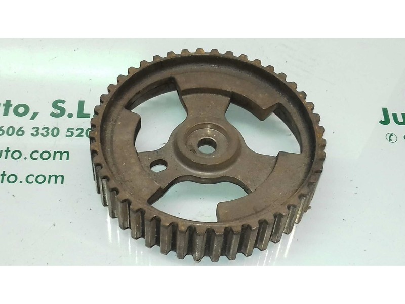 Recambio de polea arbol levas para peugeot 208 1.4 hdi fap referencia OEM IAM 9657477580  