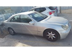 mercedes-benz clase c (w203) berlina del año 2001 2