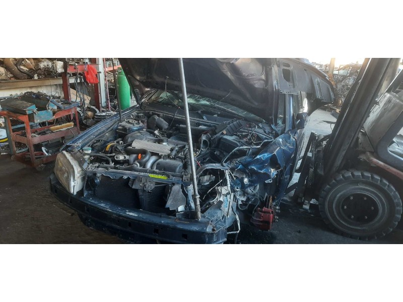 volvo s40 berlina del año 1999