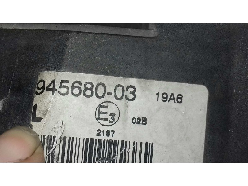 Recambio de faro antiniebla izquierdo para peugeot 407 st sport pack referencia OEM IAM 42170748 94568003 2 PINES