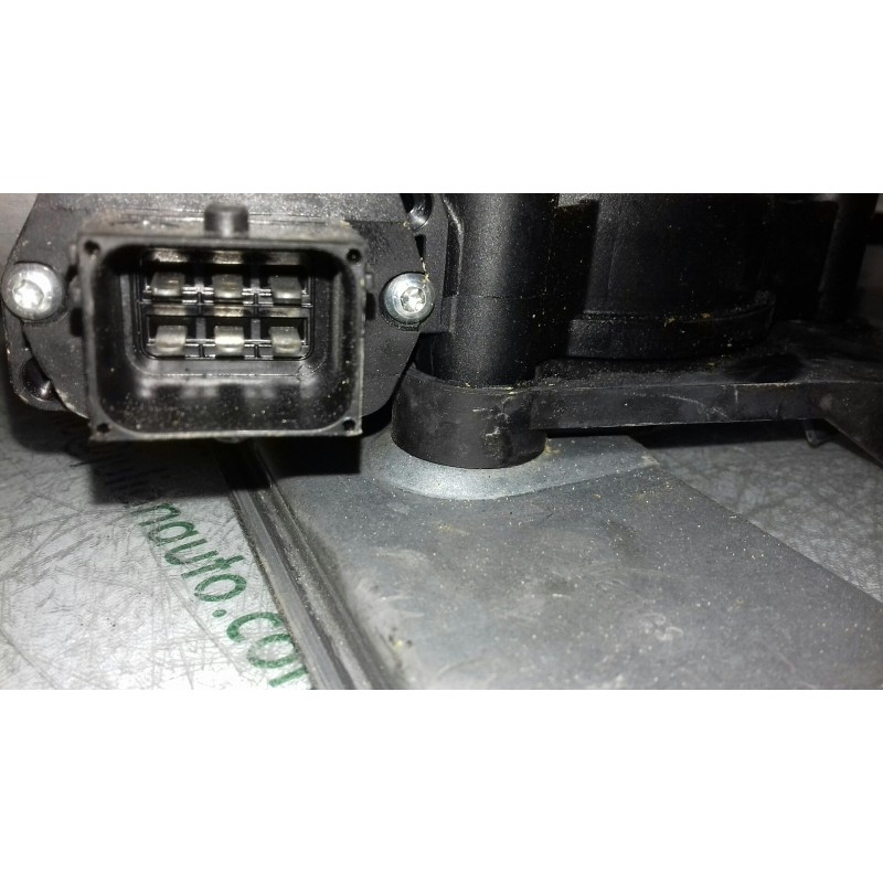 Recambio de elevalunas delantero derecho para opel corsa d expression referencia OEM IAM 541613212 013314157 ELECTRICO