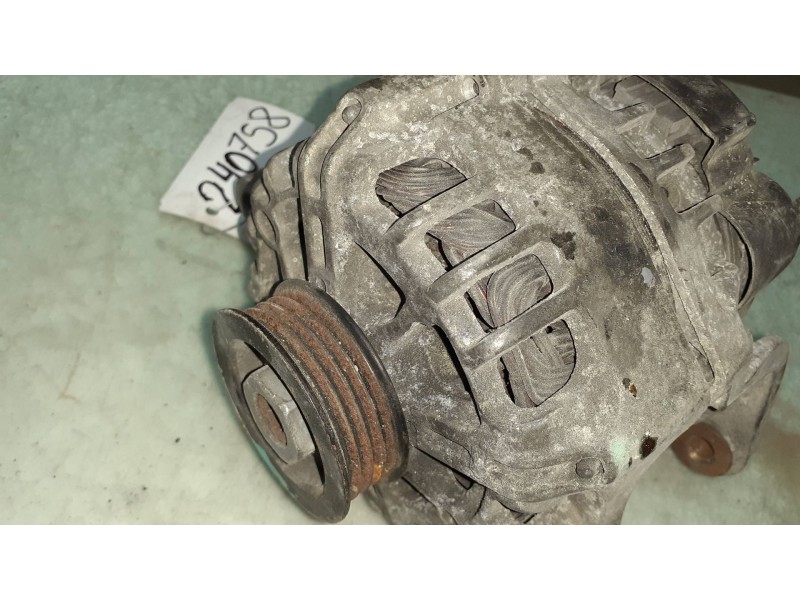 Recambio de alternador para nissan micra (k12e) 1.4 cat referencia OEM IAM 23100AX62A VALEO 80A