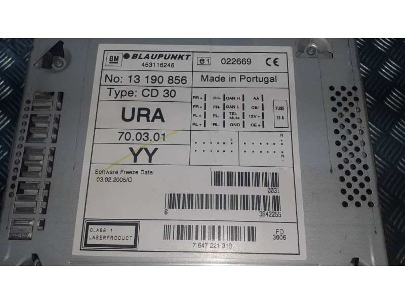 Recambio de sistema audio / radio cd para opel astra h berlina cosmo referencia OEM IAM 13190856 76442213310 13190856YY