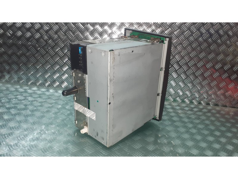 Recambio de sistema audio / radio cd para opel astra h berlina cosmo referencia OEM IAM 13190856 76442213310 13190856YY