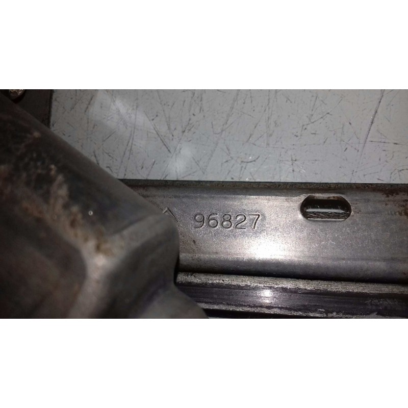 Recambio de elevalunas delantero izquierdo para citroen c3 1.4 hdi audace referencia OEM IAM 96827 401786A8 ELECTRICO
