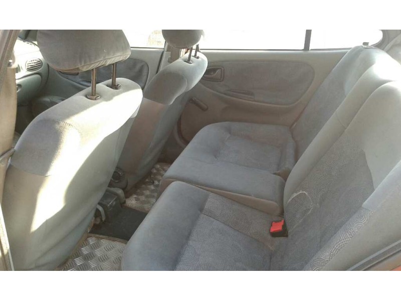 renault megane i berlina hatchback (ba0) del año 1996