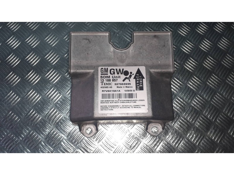 Recambio de centralita airbag para opel astra h berlina cosmo referencia OEM IAM 13188857 327963935 402985A3