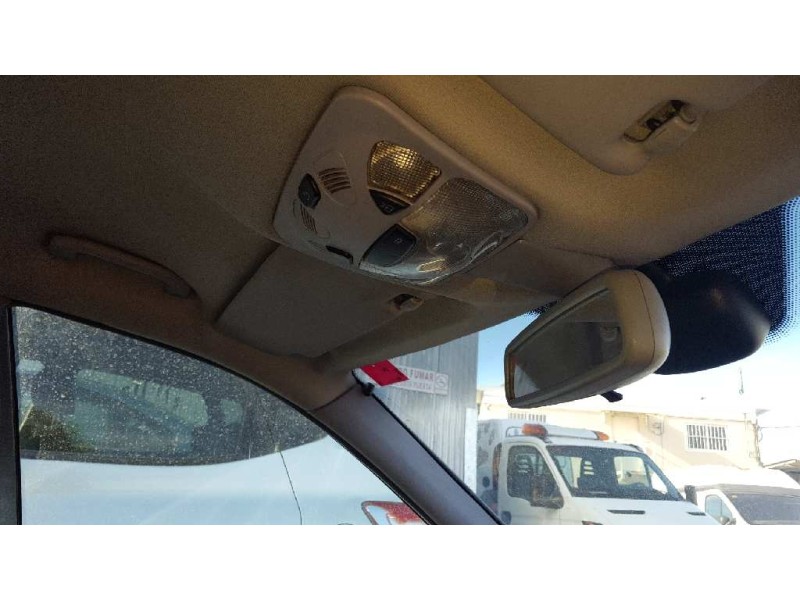 mercedes-benz clase c (w203) berlina del año 2001