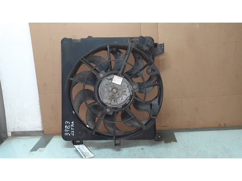 Recambio de electroventilador para opel astra h ber. cosmo referencia OEM IAM 132241611 24467444 0130303304