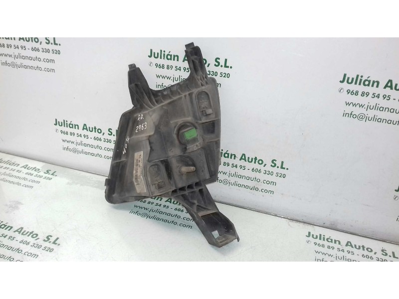 Recambio de faro antiniebla derecho para peugeot 407 st sport pack referencia OEM IAM 964194548003 42160748 2 PINES