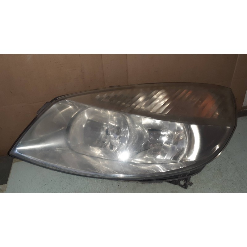 Recambio de faro izquierdo para renault scenic ii grand confort authentique referencia OEM IAM 15810300  