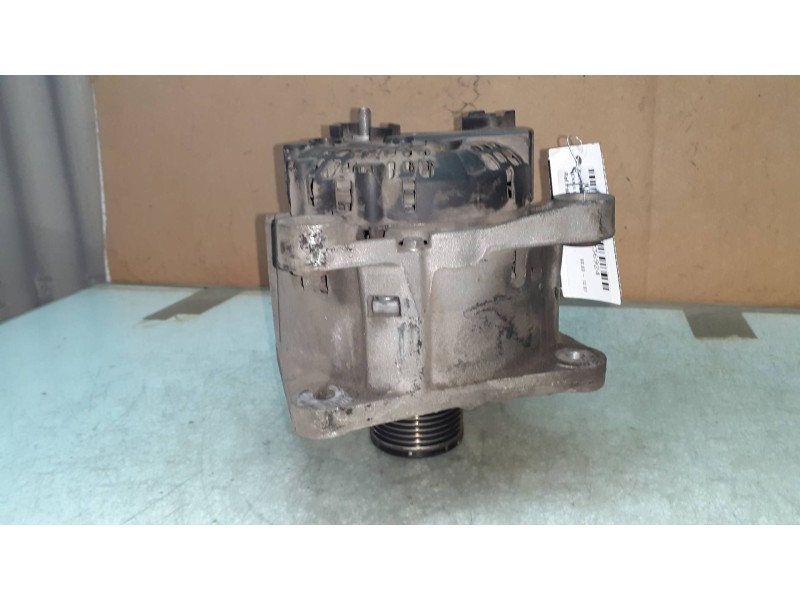 Recambio de alternador para renault kangoo (f/kc0) alize referencia OEM IAM 8200537415 VALEO 