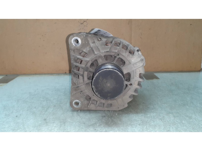 Recambio de alternador para renault kangoo (f/kc0) alize referencia OEM IAM 8200537415 VALEO 