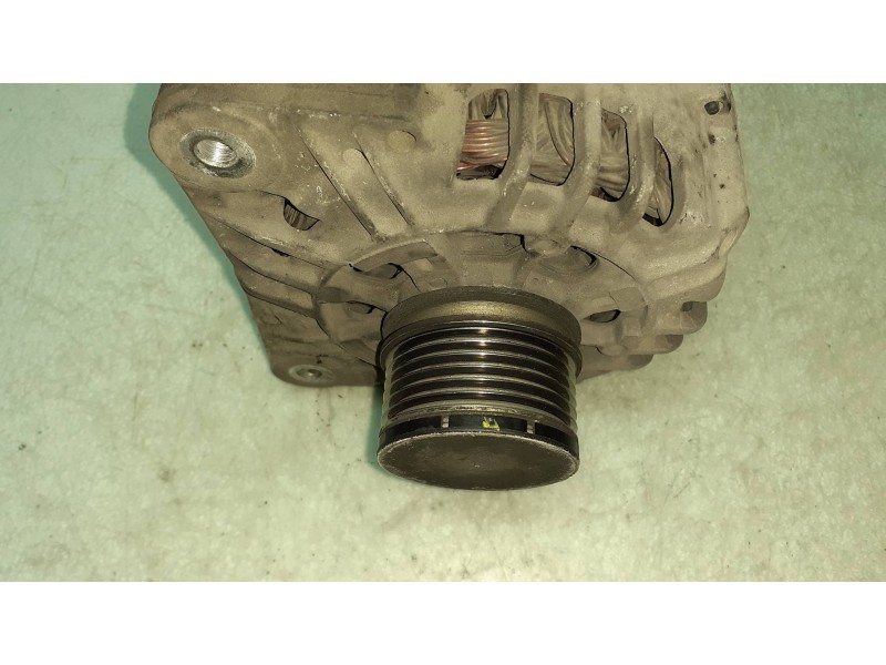Recambio de alternador para renault kangoo (f/kc0) alize referencia OEM IAM 8200537415 VALEO 
