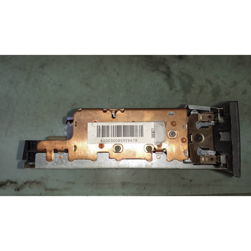 Recambio de sistema audio / radio cd para renault scenic ii grand confort authentique referencia OEM IAM 8200300859  