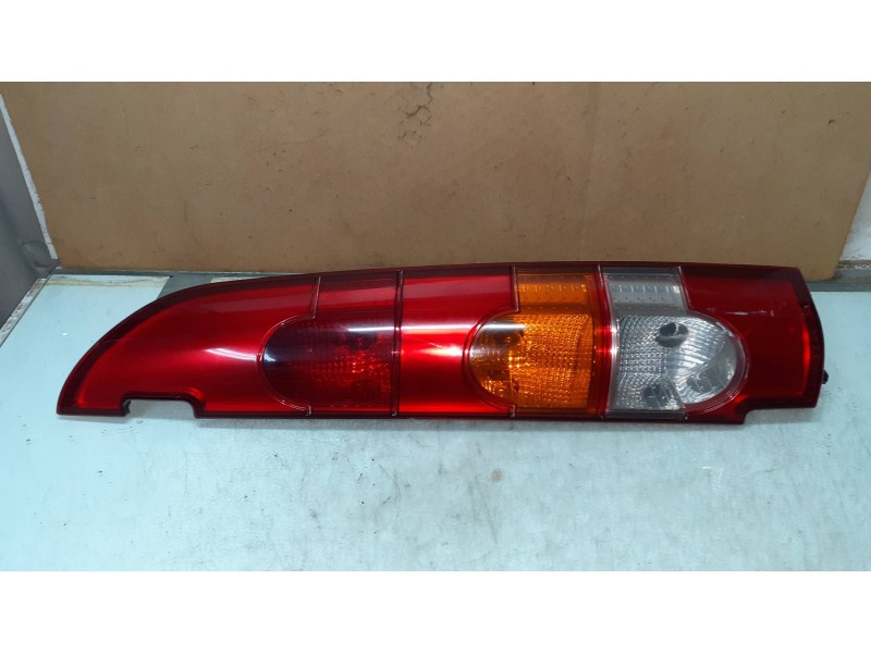 Recambio de piloto trasero derecho para renault kangoo (f/kc0) rt klima referencia OEM IAM X76PH2  VALEO