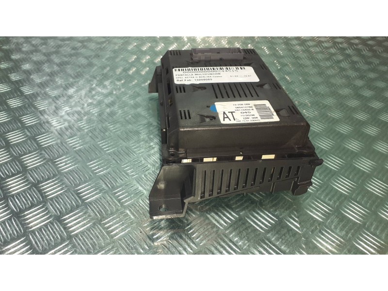 Recambio de pantalla multifuncion para opel astra h berlina cosmo referencia OEM IAM 13208089 565412796 281154326