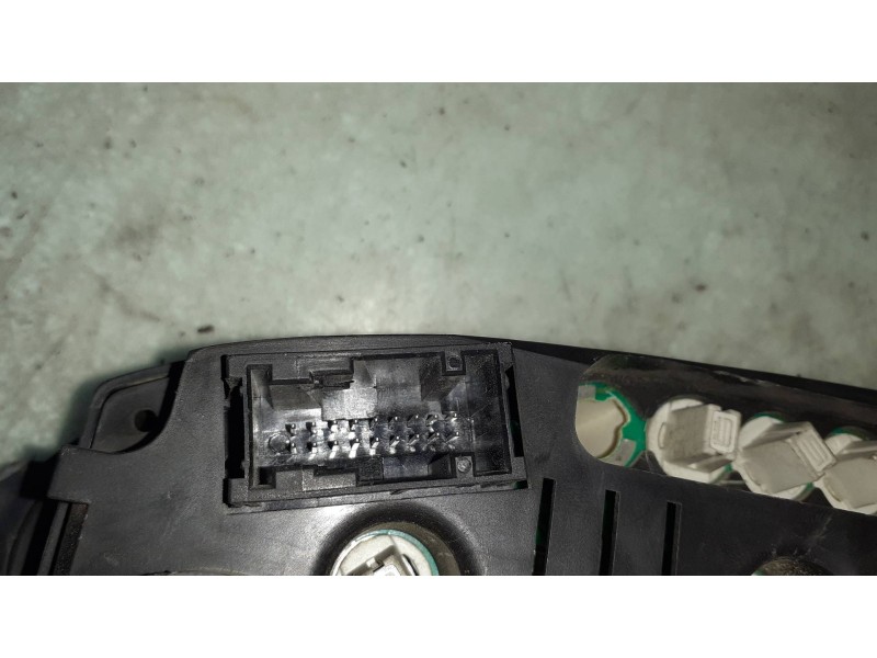 Recambio de cuadro instrumentos para citroen xsara picasso 2.0 hdi referencia OEM IAM 964668580 9646685580 VDO