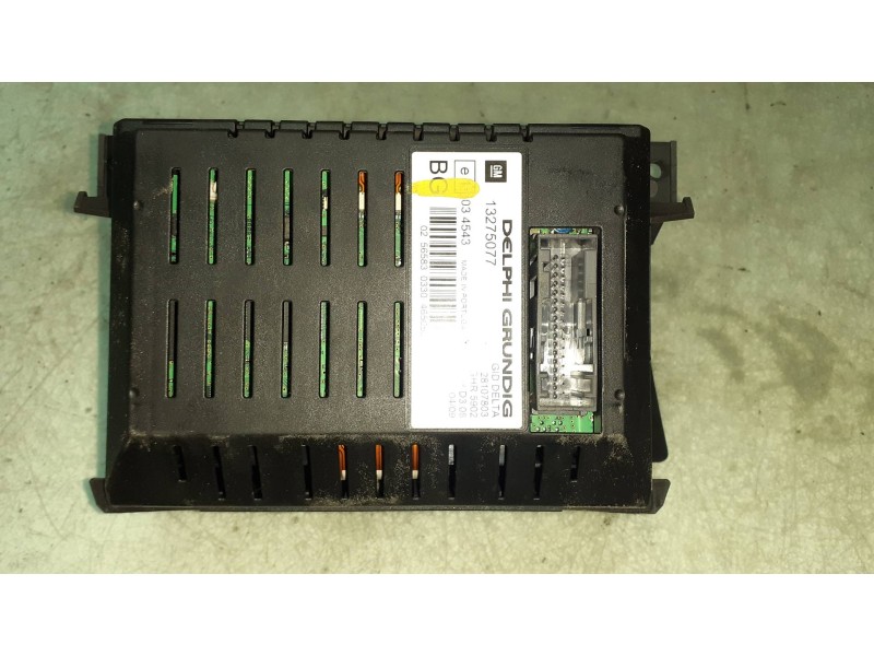 Recambio de pantalla multifuncion para opel astra h ber. cosmo referencia OEM IAM 13275077 28107803 DELPHI