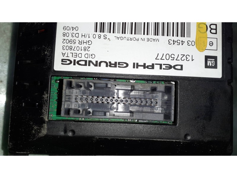 Recambio de pantalla multifuncion para opel astra h ber. cosmo referencia OEM IAM 13275077 28107803 DELPHI