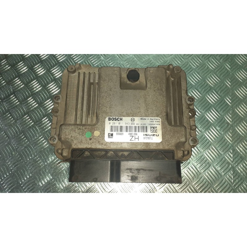 Recambio de centralita motor uce para opel astra h ber. cosmo referencia OEM IAM 55556829 0281011943 BOSCH