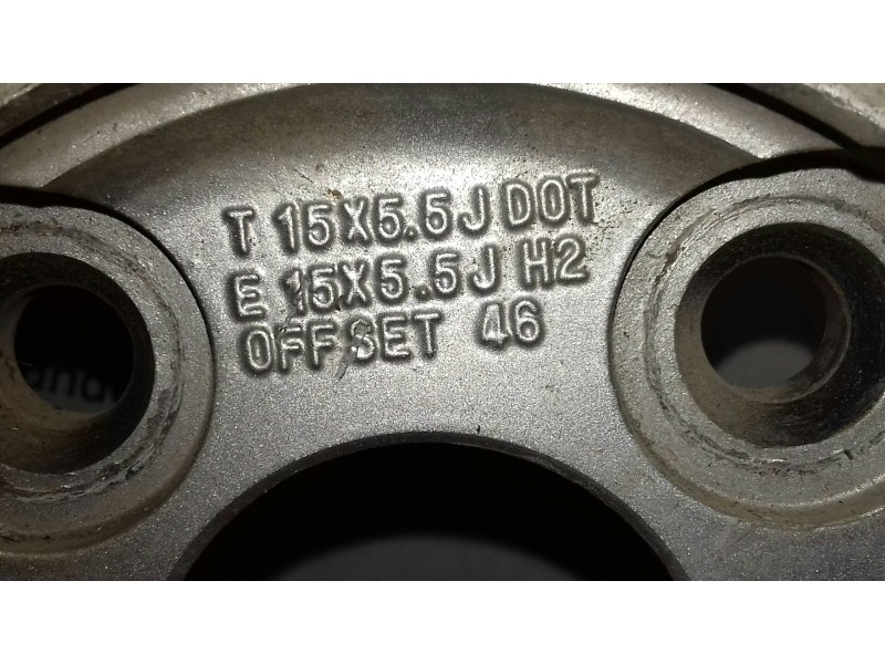Recambio de llanta para kia rio 1.5 crdi ex1 referencia OEM IAM 529101G250 T15X5.5JH2 OFF SET 46