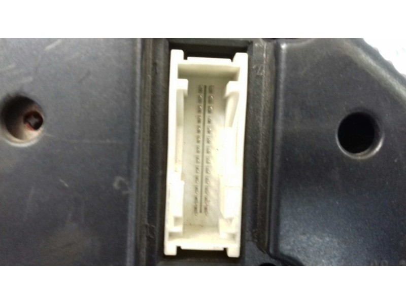 Recambio de cuadro instrumentos para bmw serie 5 berlina (e39) 520d referencia OEM IAM 62116903800 110008735/09 VDO