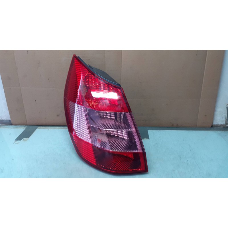 Recambio de piloto trasero izquierdo para renault scenic ii grand confort authentique referencia OEM IAM 085511937L 085511937 