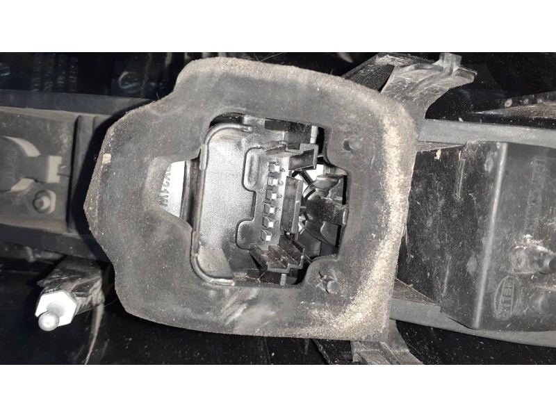 Recambio de piloto trasero izquierdo para renault scenic ii grand confort authentique referencia OEM IAM 085511937L 085511937 