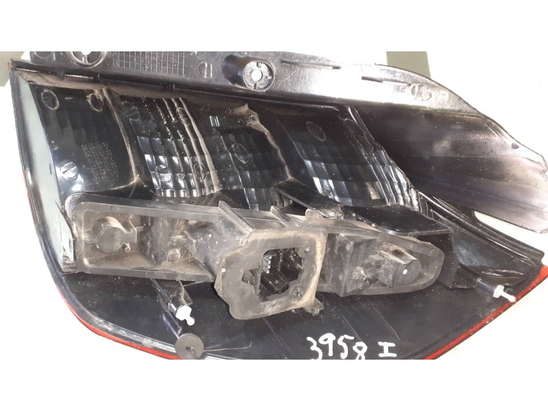 Recambio de piloto trasero izquierdo para renault scenic ii grand confort authentique referencia OEM IAM 085511937L 085511937 