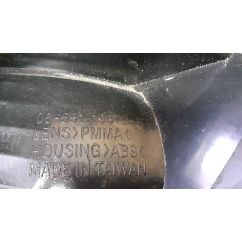 Recambio de piloto trasero izquierdo para renault scenic ii grand confort authentique referencia OEM IAM 085511937L 085511937 