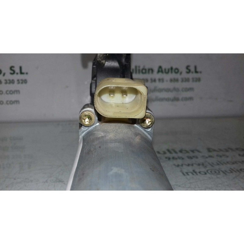 Recambio de motor elevalunas trasero izquierdo para bmw serie 3 berlina (e46) 318d referencia OEM IAM 676283620660 0130821727 