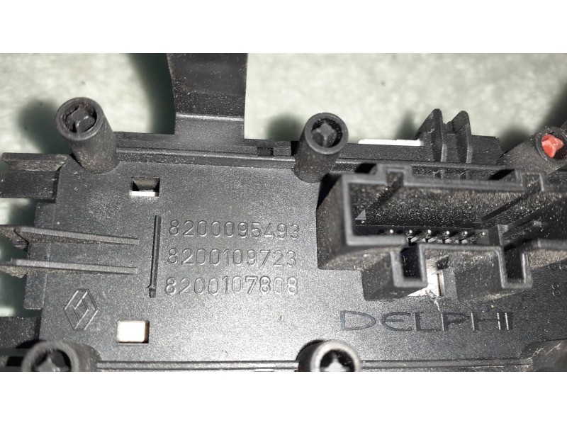 Recambio de warning para renault scenic ii grand confort authentique referencia OEM IAM 8200095493 88040001 DELPHI