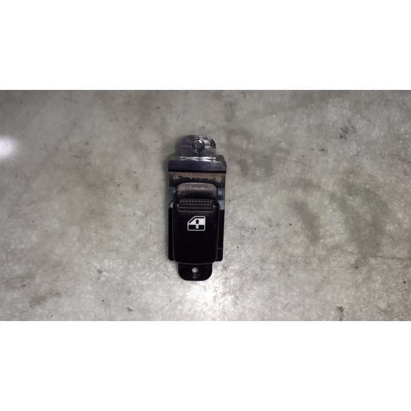 Recambio de mando elevalunas trasero izquierdo para kia rio 1.5 crdi ex1 referencia OEM IAM 935811G000  CONECTOR 7 PINES