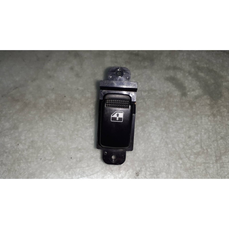 Recambio de mando elevalunas trasero derecho para kia rio 1.5 crdi ex1 referencia OEM IAM 935811G000  CONECTOR 7 PINES