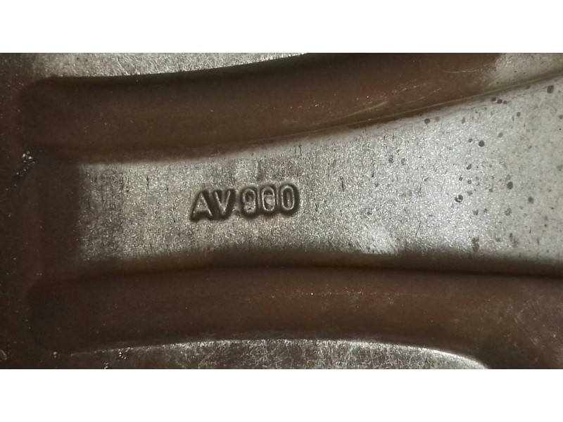 Recambio de llanta para nissan primera berlina (p12) acenta referencia OEM IAM AV900 17X7JJ 45 ALUMINIO